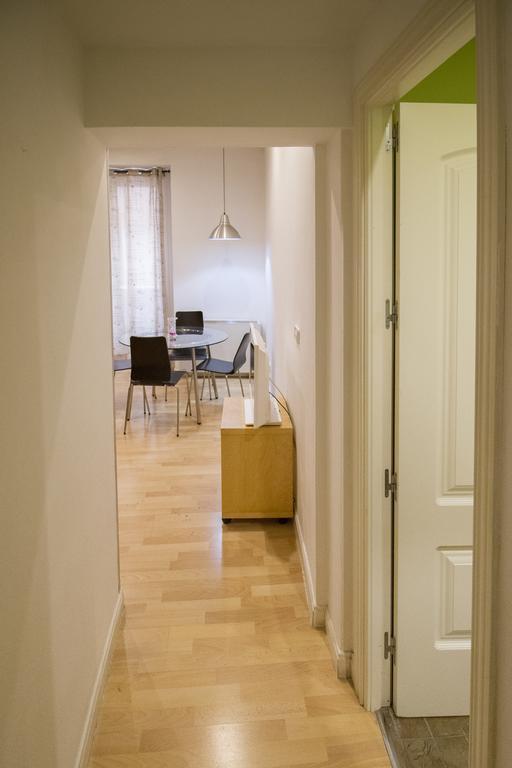 Foster Apartamentos Sol Madrid Rum bild