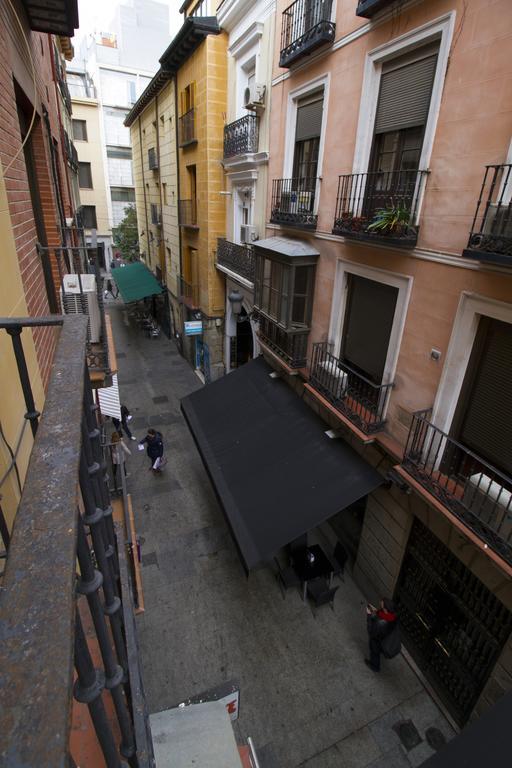 Foster Apartamentos Sol Madrid Rum bild